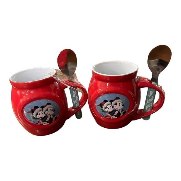 Disney Mickey and Minnie Mouse Red Ceramic Christmas Mug 2021. - Picture 1 of 7
